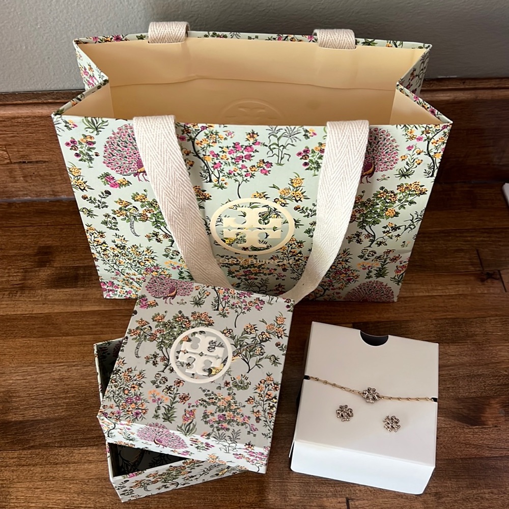 Tory Burch Gold Roxanne Chain Bracelet & Stud Earring Set